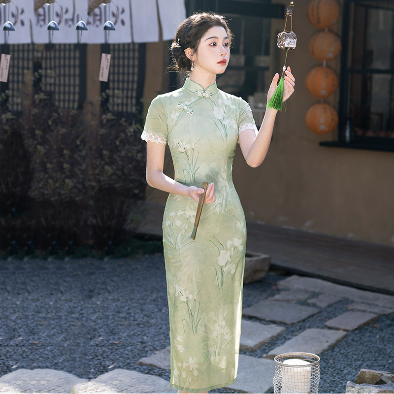 綠色送考國風長款改良旗袍2025新款女新中式復古修身短袖日常夏季