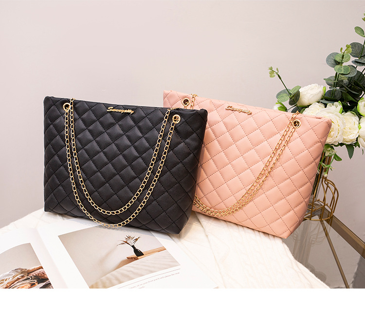 341g Weight Polyester Lining Material Magnetic Buckle Closure Type Double Shoulder Straps Strap Type Tote Bag Bags Type Daily, Street Occasion Pu Leather Material Solid Color Pattern All Seasons Season Women's Gender Classic Style, Streetwear Style Square Shape Medium Size Women's Medium Pu Leather Solid Color Classic Style Streetwear Square Magnetic Buckle Tote Bag 10