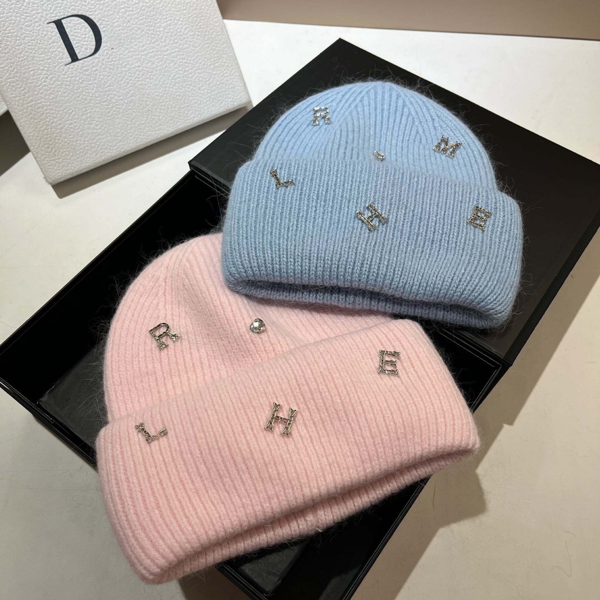 [Rabbit Hair] Winter Nordic enlarged and elongated double folded face small knitted Korean version letter warm ear_voghion.com