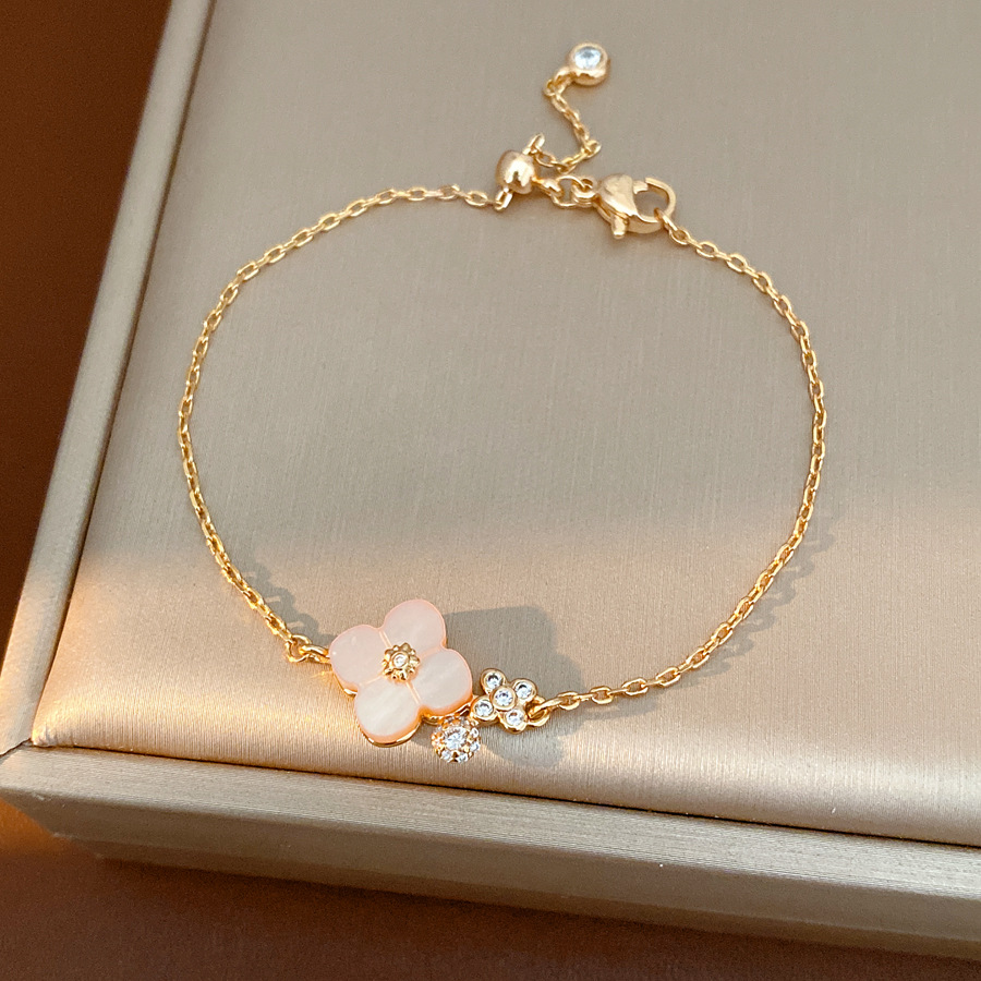 Flores de cerezo polvo de rosa de rosa de piedra collar ligero de lujo nicho de alto nivel sensación de cadena de clavícula dulce viento pequeño conjunto de joyas frescas