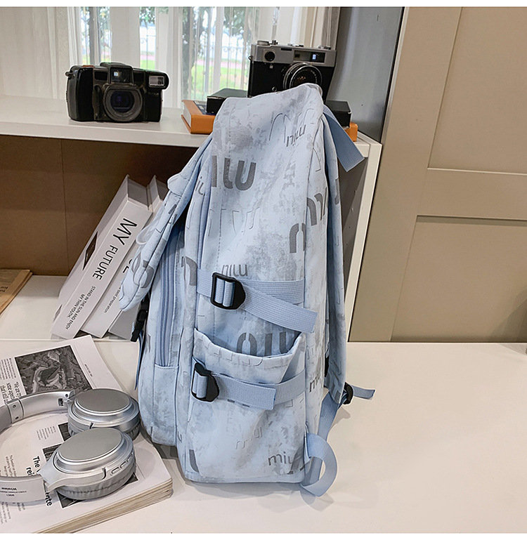 Lightweight Fashionable New Model Backpack 2026 Large Capacity Graffiti Student Backpack Casual Trendy Daily Commute School Bag