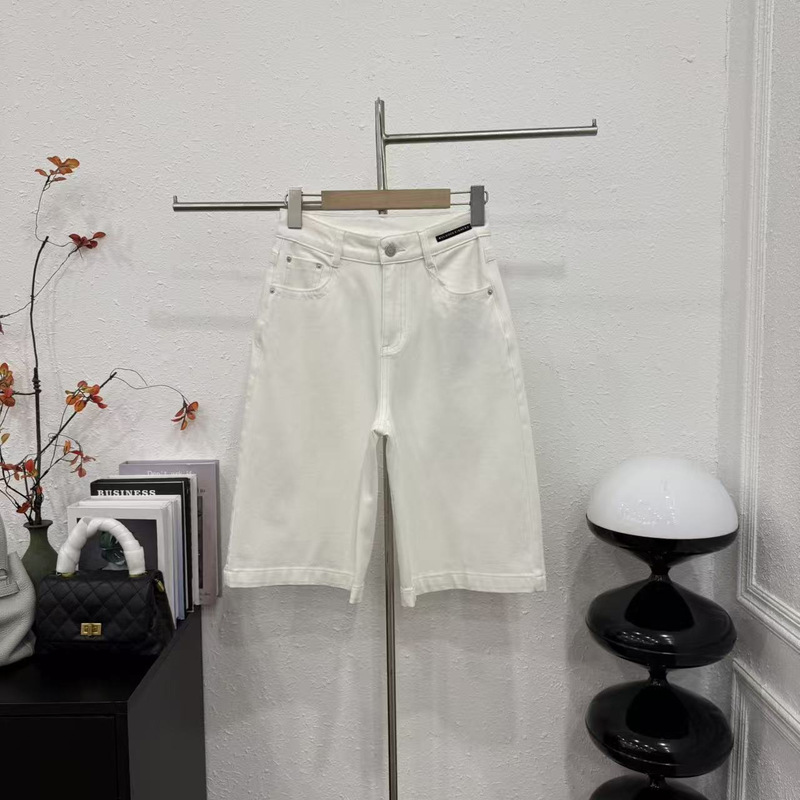 Embroidered strap denim shorts, versatile and stylish, straight-leg casual wide-leg six-point pants 33575 Embroidered strap denim shorts, versatile and stylish, straight-leg casual wide-leg six-point pants 33575