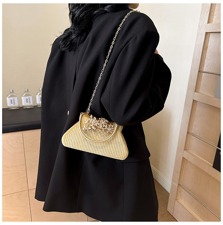 Women's Small Pu Leather Solid Color Elegant Vintage Style Lock Clasp Evening Bag display picture 13