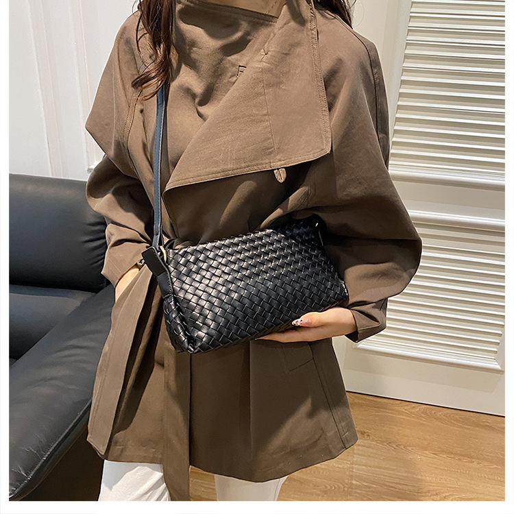 311g Weight Polyester Lining Material Weave Fashion Element Zipper Closure Type Single Shoulder Strap Strap Type Shoulder Bag Bags Type Casual, Daily, Shopping Occasion Pu Leather Material Solid Color Pattern All Seasons Season Women's Gender Basic Style Square Shape Women's Pu Leather Solid Color Basic Weave Square Zipper Shoulder Bag 3