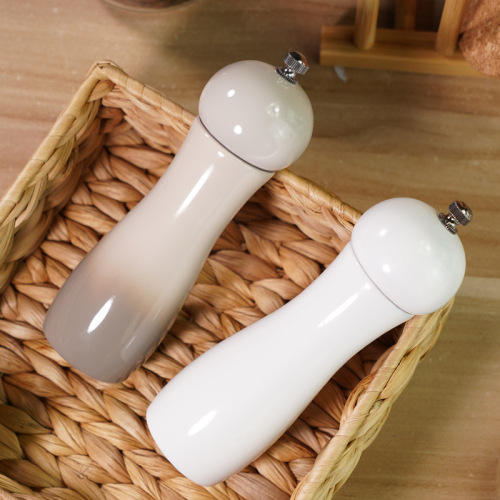 Manual pepper grinder peppercorn seasoning bottle black pepper grinder ceramic core seasoning bottle kitchen supplies