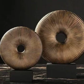 树脂工艺品;金属工艺品;电视柜摆件