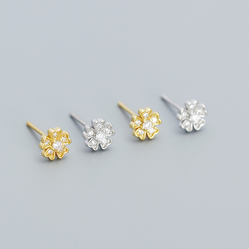 Sweet Flower Silver Plating Zircon Ear Studs 1 Pair