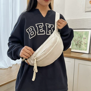 胸包女2025新款时尚休闲单肩背包百搭运动腰包斜挎包夏季轻便包包