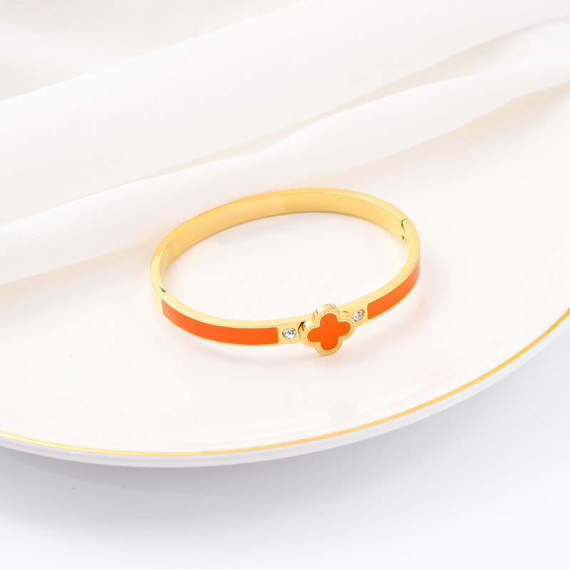 Pulsera de titanio y acero para mujer, diseño moderno y sencillo, pulsera de lujo que no se desvanece, venta al por mayor en stock.