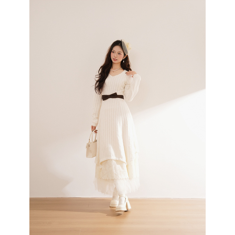 Korean-Style Autumn and Winter Elegant White Faux Two-Piece Dress + Inner Lining with Extended Tulle Skirt Two-Piece Set Korean-Style Autumn and Winter Elegant White Faux Two-Piece Dress + Inner Lining with Extended Tulle Skirt Two-Piece Set
