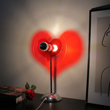 浪漫爱心包豪斯台灯USB插电网红台灯氛围感落地台灯投影灯爱心灯