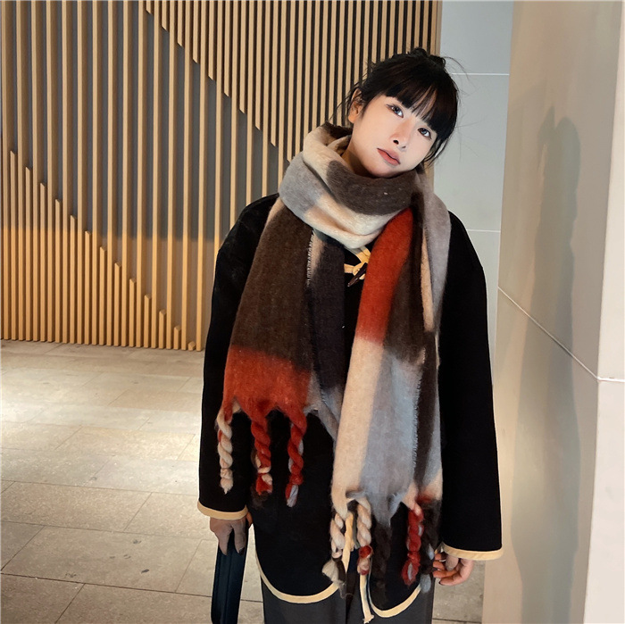 Korean Ins2023 new winter geometric color gradient mohair fringe scarf for women's shawl with two necklaces_voghion.com