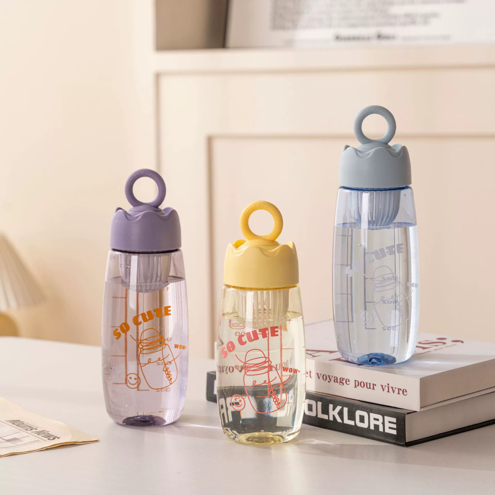 High-looking simple plastic space cup with filter tea cup student portable direct drinking space cup handy cup