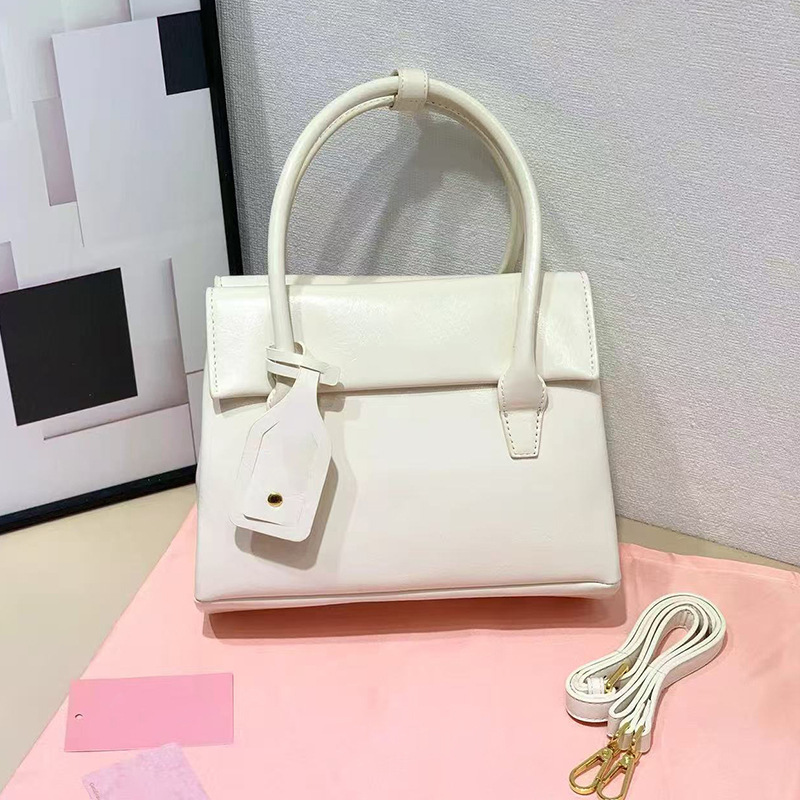 Aventure bolso de concha italiano mujer 2024 nuevo bolso de bolos retro miu bolso de mensajero portátil de cuero