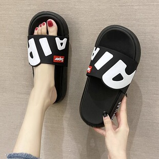 �ɸ�����ЬŮ�ĕr���⴩�ɐۿ�ͨС���҃ȾӼҷ�������Ьins��