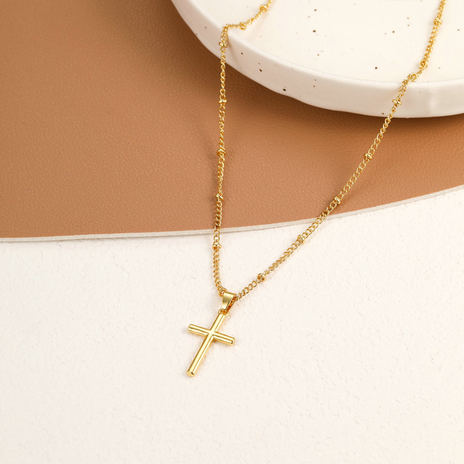 Collana con pendente a croce per donna catena oro_voghion.com