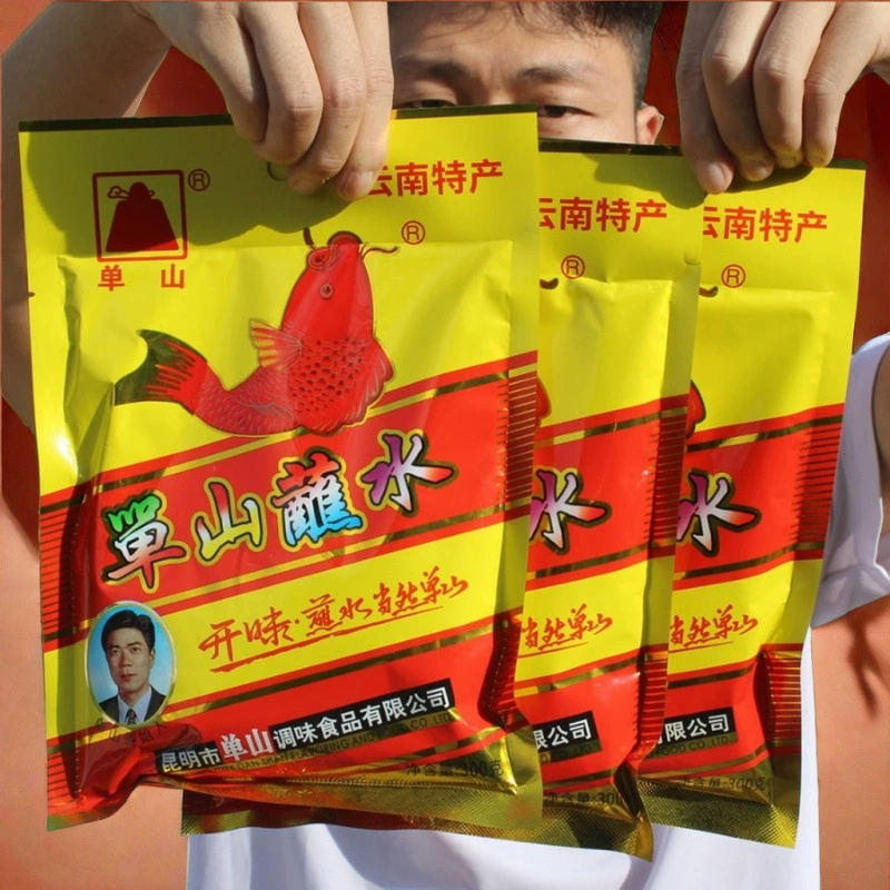 Шаншань, опущенный в воду Юньнань, лапша с чили, барбекю, специи, пряные сычуаньские пряные шампуры