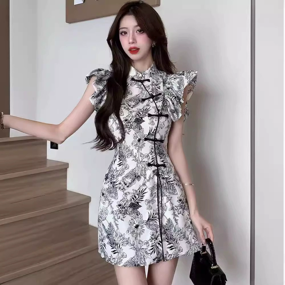 Новый китайский стиль национальный костюм женский европейский продукт летом 2024 новый дизайн чувство пуговицы с открытой рубашкой шорты из двух частей