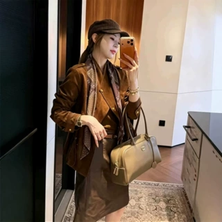 秋季复古美式翻领麂皮绒短款外套女春秋季设计感收腰显瘦夹克上衣