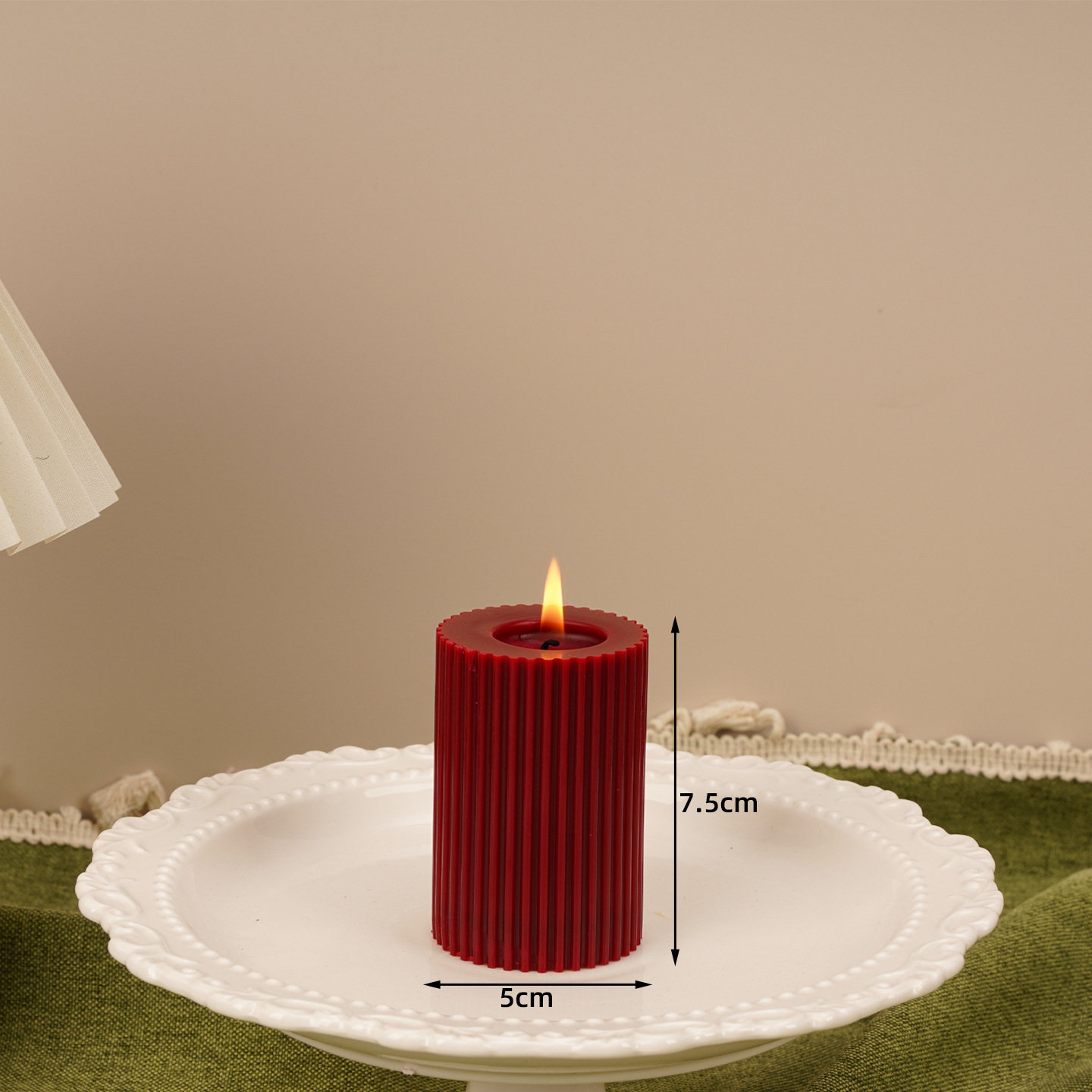 Round fine tooth 5*7.5cm candle 127g