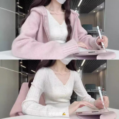 白いvネックの麻の花のニットの女性の初秋の新型のデザイン感の小さい人の透かし彫りの小さい背の短い上着の薄い金