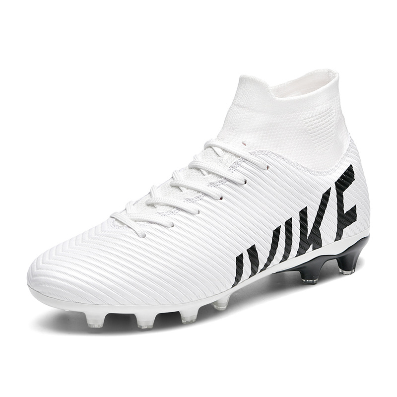 2025 nuevas zapatillas de fútbol transfronterizas para jóvenes al aire libre de tachuelas largas competencia de caña alta venta al por mayor cómoda venta directa de fábrica de césped