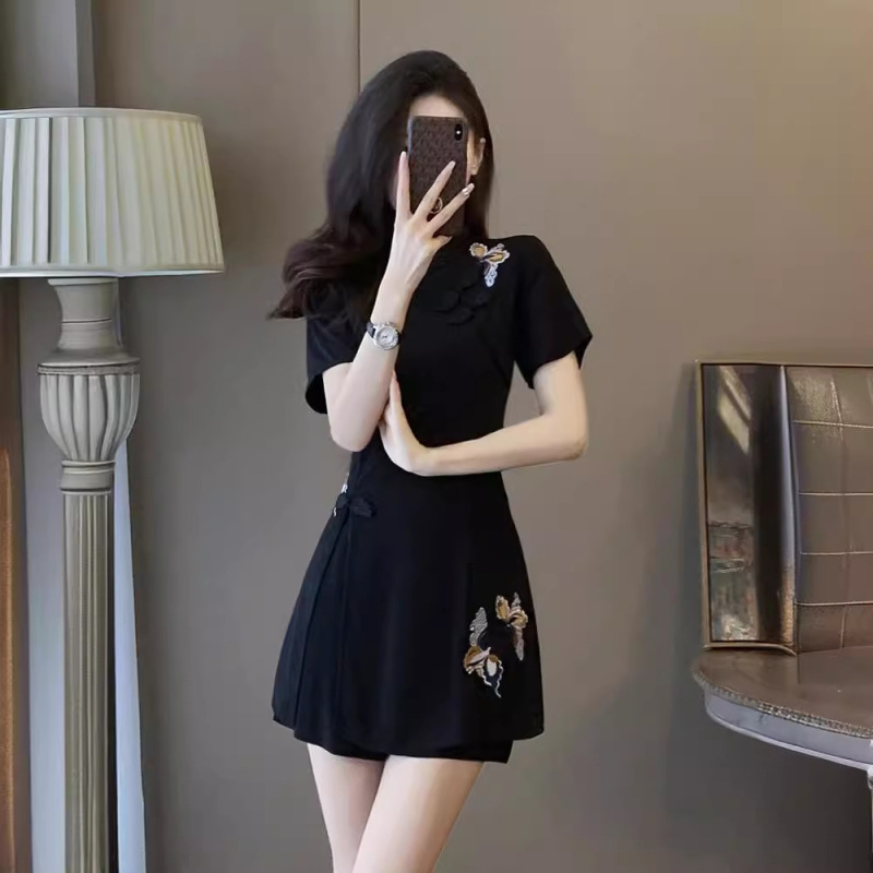 New Chinese-Style Black Embroidered Cheongsam Set for Women, 2026 Summer New Model, Petite Size, Age-Reducing Pants and Skirt Two-Piece Set New Chinese-Style Black Embroidered Cheongsam Set for Women, 2026 Summer New Model, Petite Size, Age-Reducing Pants and Skirt Two-Piece Set