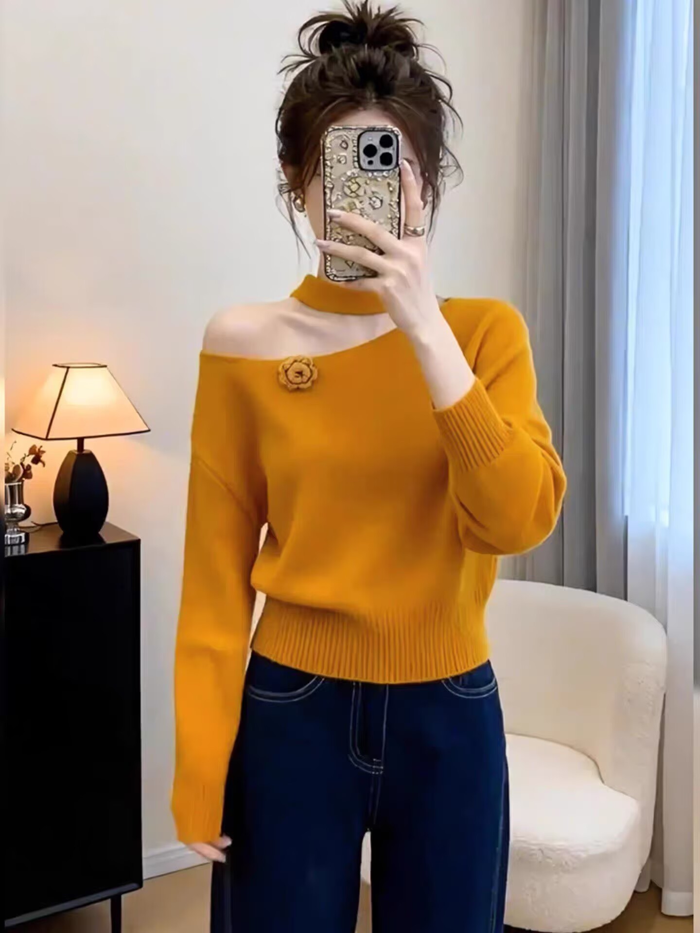 Áo len hoa nữ hở vai cổ yếm phong cách ôn nhu — màu cam