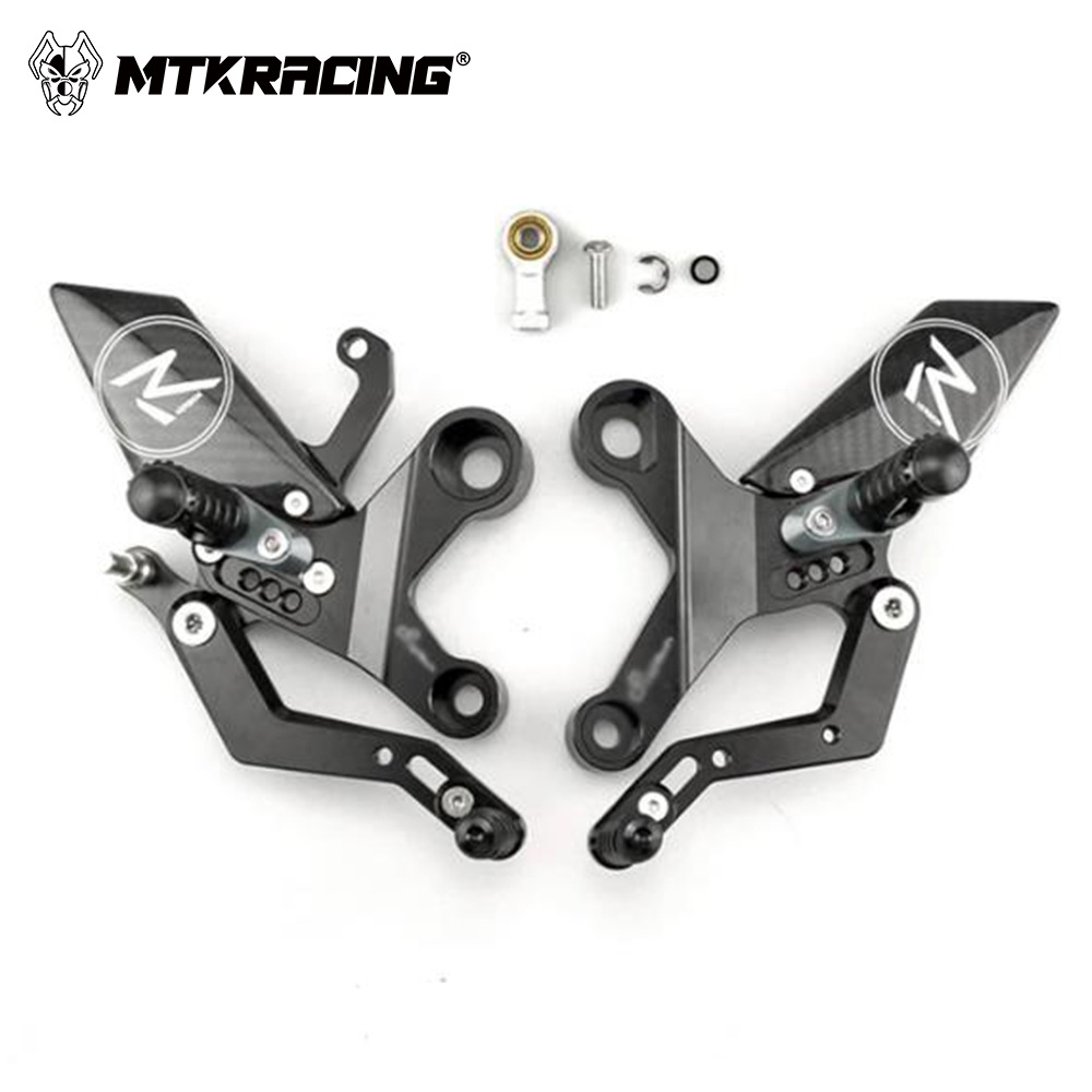 R plate titanium color