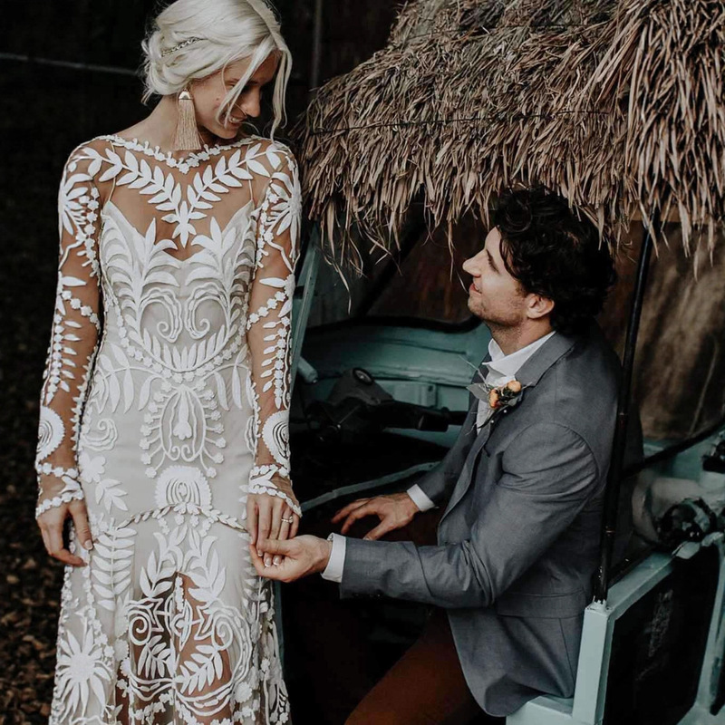 European and American Elegant Bridal Evening Dress, Sexy Lace Tail Light Wedding Dress, Backless Waist Slimming Look Prom Dress New Style