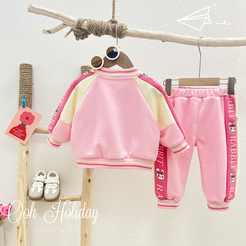 Set da due pezzi per ragazze 2023 New Baby e Autumn Western Leisure Set da due pezzi da baseball alla moda primaverile per bambini_voghion.com