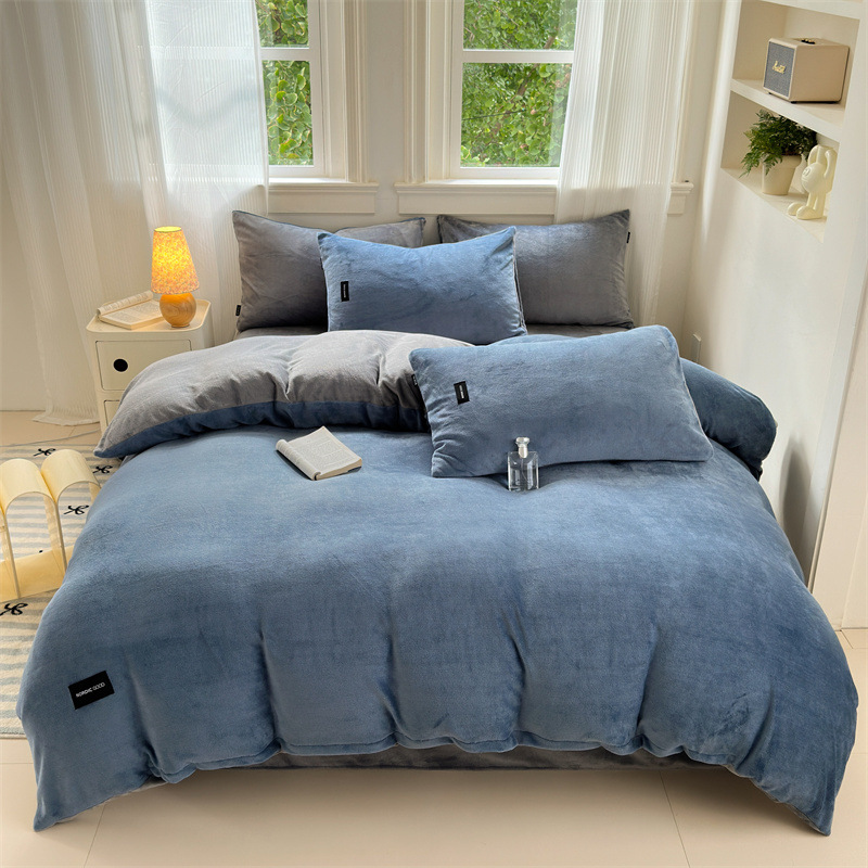 Parure de lit quatre pièces en velours de lait pour maternité_voghion.com