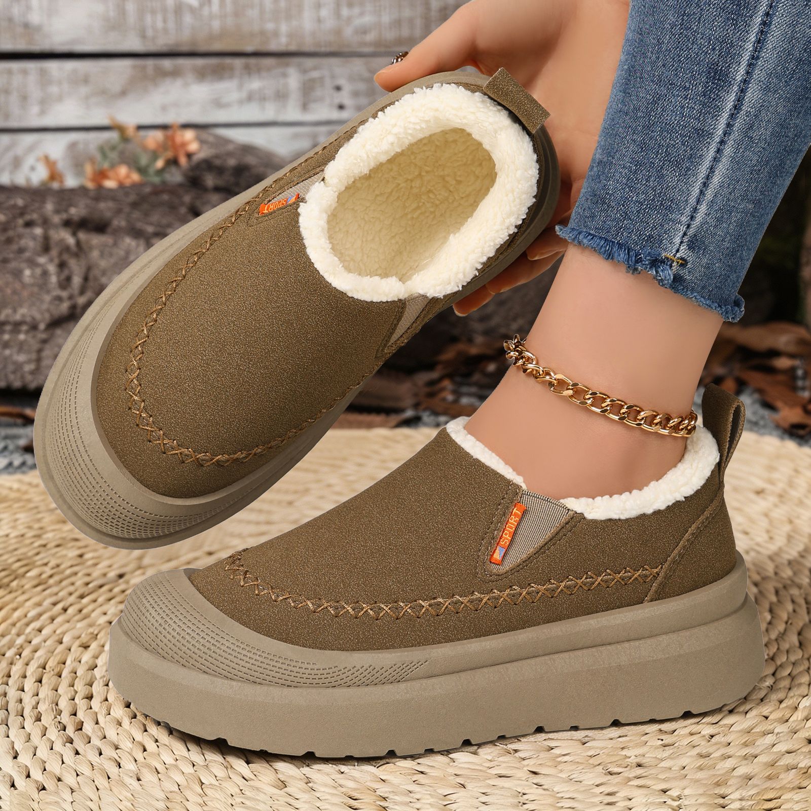 Nuevo invierno de terciopelo grueso calentamiento zapatos de mujer con suela suave y poco profunda, botas de nieve de tamaño grande cómodas y casuales para mujeres