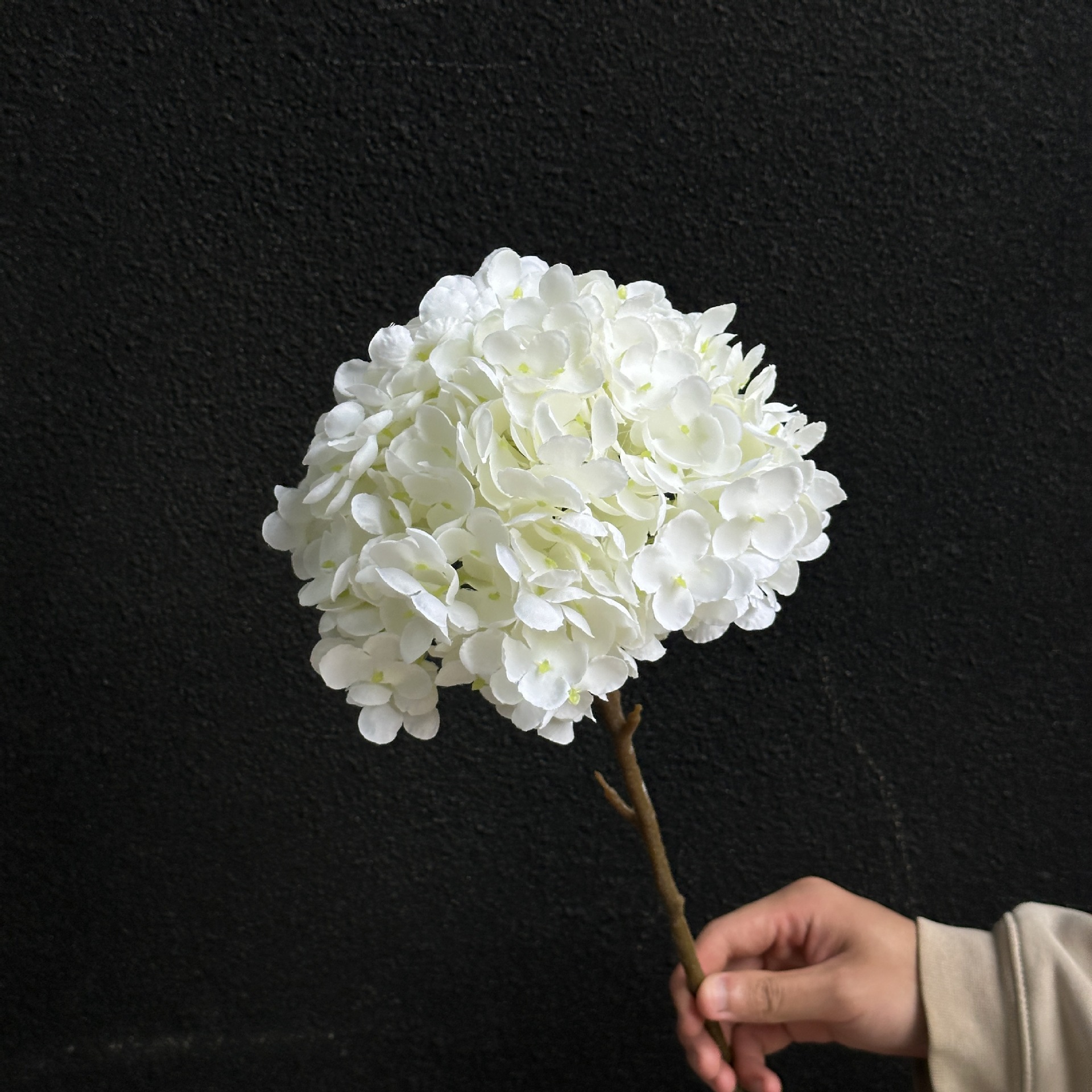 Flores falsas blancas Flores artificiales Flores para bodas Auditorio de bodas Decoración del hotel Techo artificial Flores artificiales Flores falsas