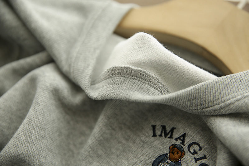 Men's Sweatshirt With Bear Embroidery Soft Knit Round Neck Top_voghion.com