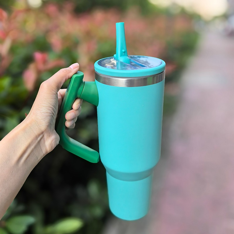 Cross-border 304 acero inoxidable hielo taza de mango giratorio taza de automóvil de gran capacidad con taza de paja al por mayor sin