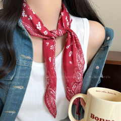 红色腰果花纹三角巾丝巾女2025新款高级感叠穿时尚领巾设计感配饰