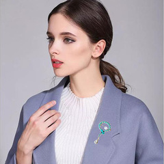 Bluehao New Style Fashion Cartoon Animal Crystal Dropping Oil Snake Shaped Pendant Brooch Pearl Chest Flower Suit Accessories 