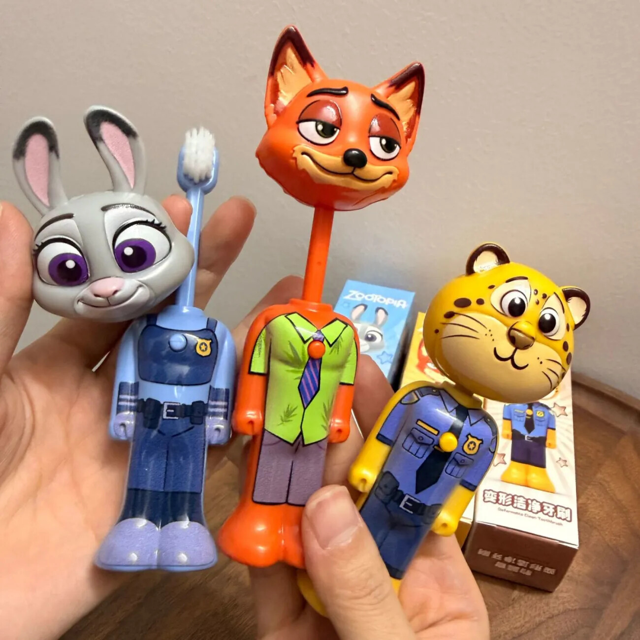 Soft transformer, children's adjustable toothbrush, internet celebrity