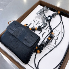 ニッチデザイナーロープビーズ織り携帯電話クリップペンダント取り外し可能な KT バッグ多機能ペンダント新しい