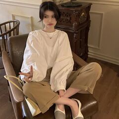 2025法式灯笼袖衬衫女秋设计感宽松减龄百搭圆领衬衣泡泡长袖上衣