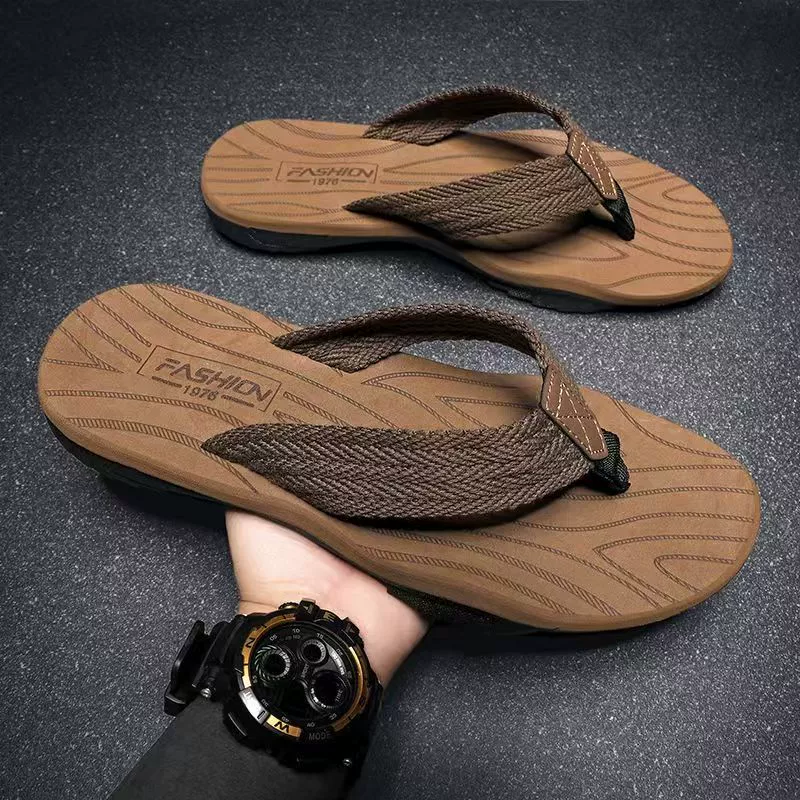 Летние 2025 новые модные мужские шлепанцы с персонализированным дизайном, толстой подошвой, противоскользящие, износостойкие, повседневные пляжные сандалии