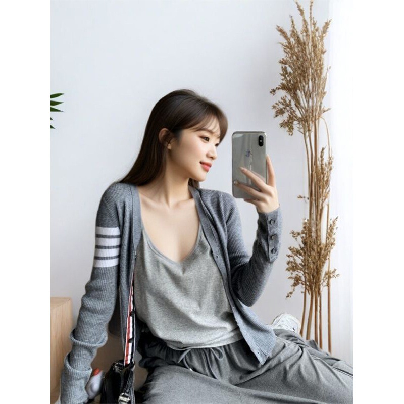 White Knitwear Sun Protection Cardigan Women's Outer Wear 2025 Early Autumn New Thin Slim Top Long Sleeves