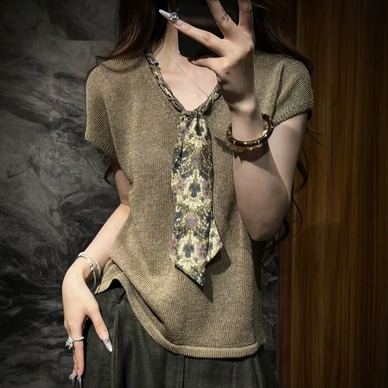 2026 New Korean-Style Design Short-Sleeve T-Shirt for Women, Summer Knit Top, Unique and Beautiful Green Shirt