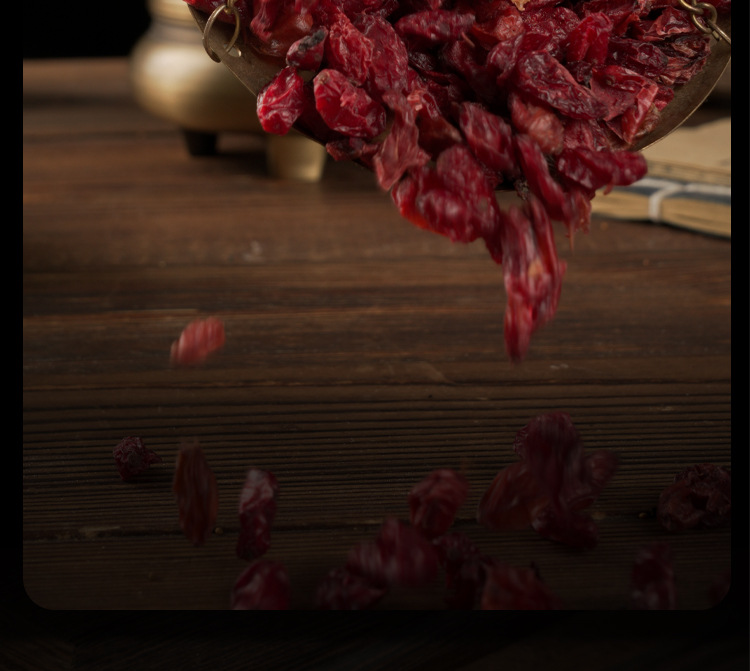 Shan Zhu Yu (Cornus officinalis) — Dried Pitted Dogwood Fruit, Qinling-Origin Food Herb for Tea & Soup in use