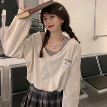 韩版原宿女式假两件V领设计感短款女卫衣秋装显瘦打底女上衣批发