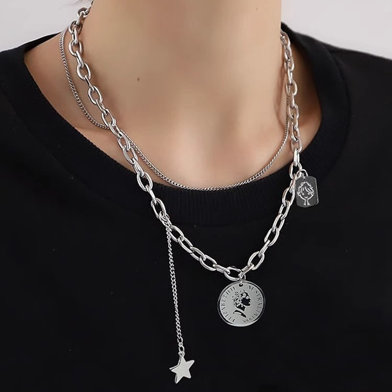 2024 nuevo collar de estrella de cinco puntas de celebridad de Internet coreana para mujer, diseño de nicho de lujo ligero, collar de estilo hip-hop