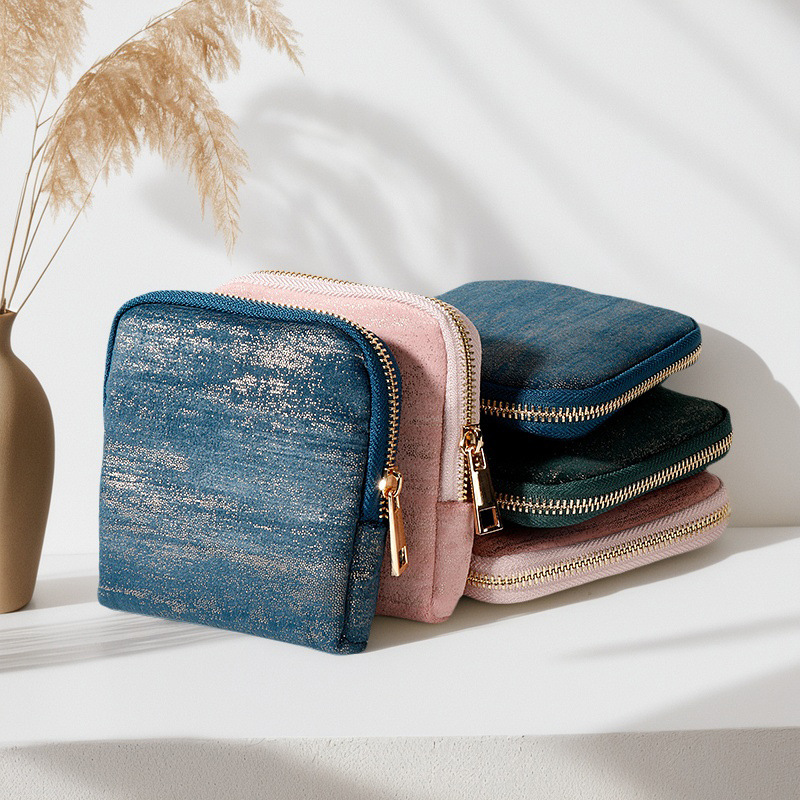 Caja organizadora de joyería de cinco niveles con compartimentos para anillos, collares, pulseras y pendientes