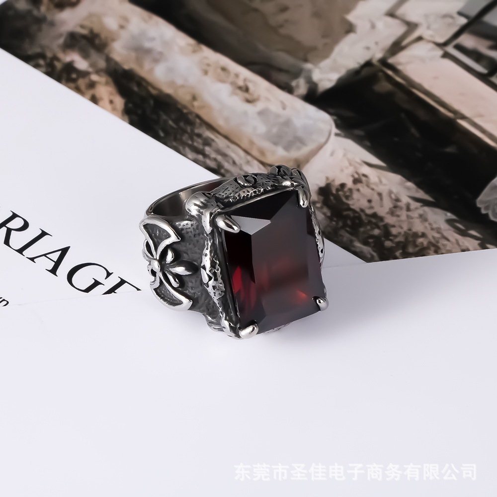 ŷ����ʿ�Ѹ������ָ�����챦ʯ��Ƕָ��ʱ������SA241