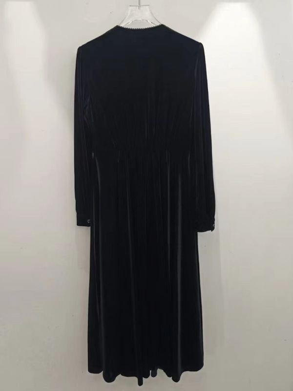 伊*L精致花边装饰丝绒针织显瘦百搭连衣裙2025冬季新款1G9993521|undefined